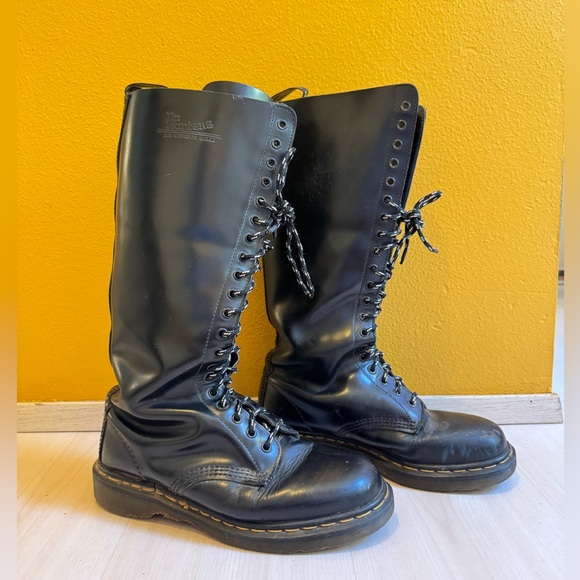 Smooth Black Leather Knee High Boots 20 eyelet size - Main Image